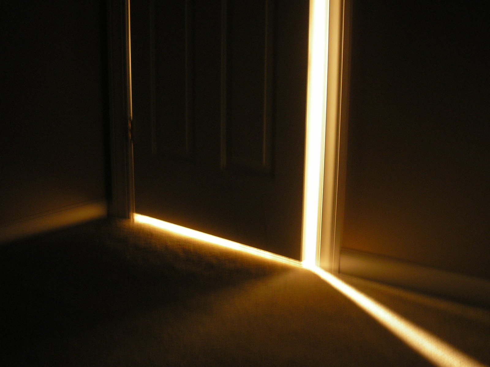 dvere, svetlo